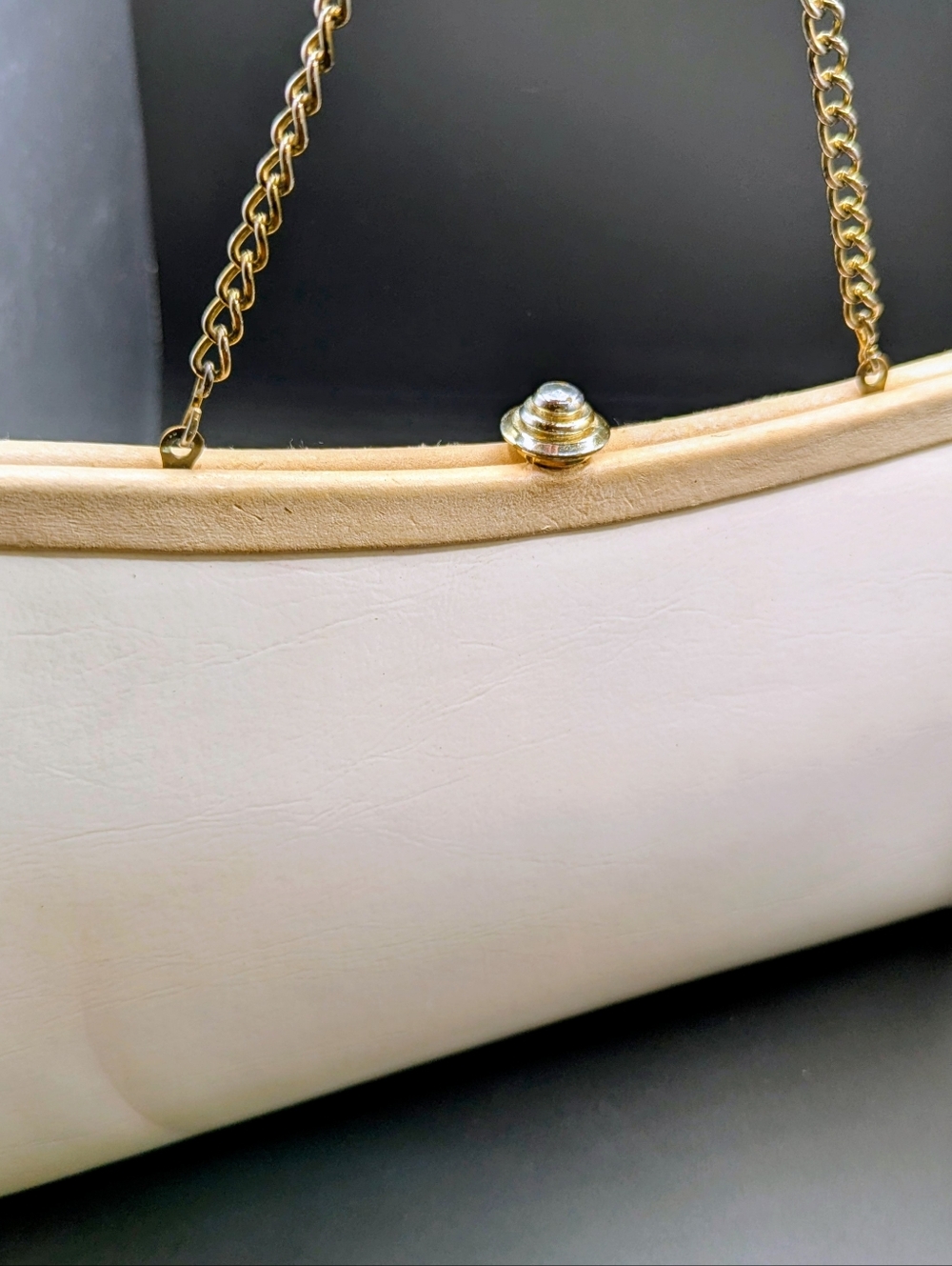 1940s White/Cream Clasp And Chain Vintage Wedding Purse.